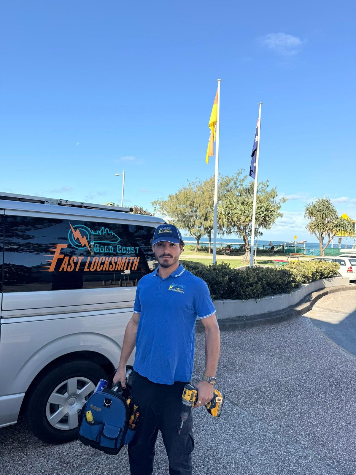 Gold Coast Fast Locksmith - mobile locksmith van at Gold Coast beachfront, available 24/7